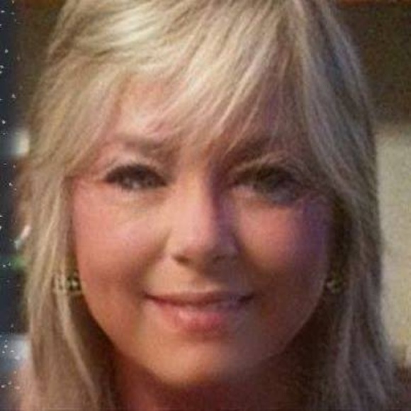 Meet your Posher, Brenda - Picture 1 of 1